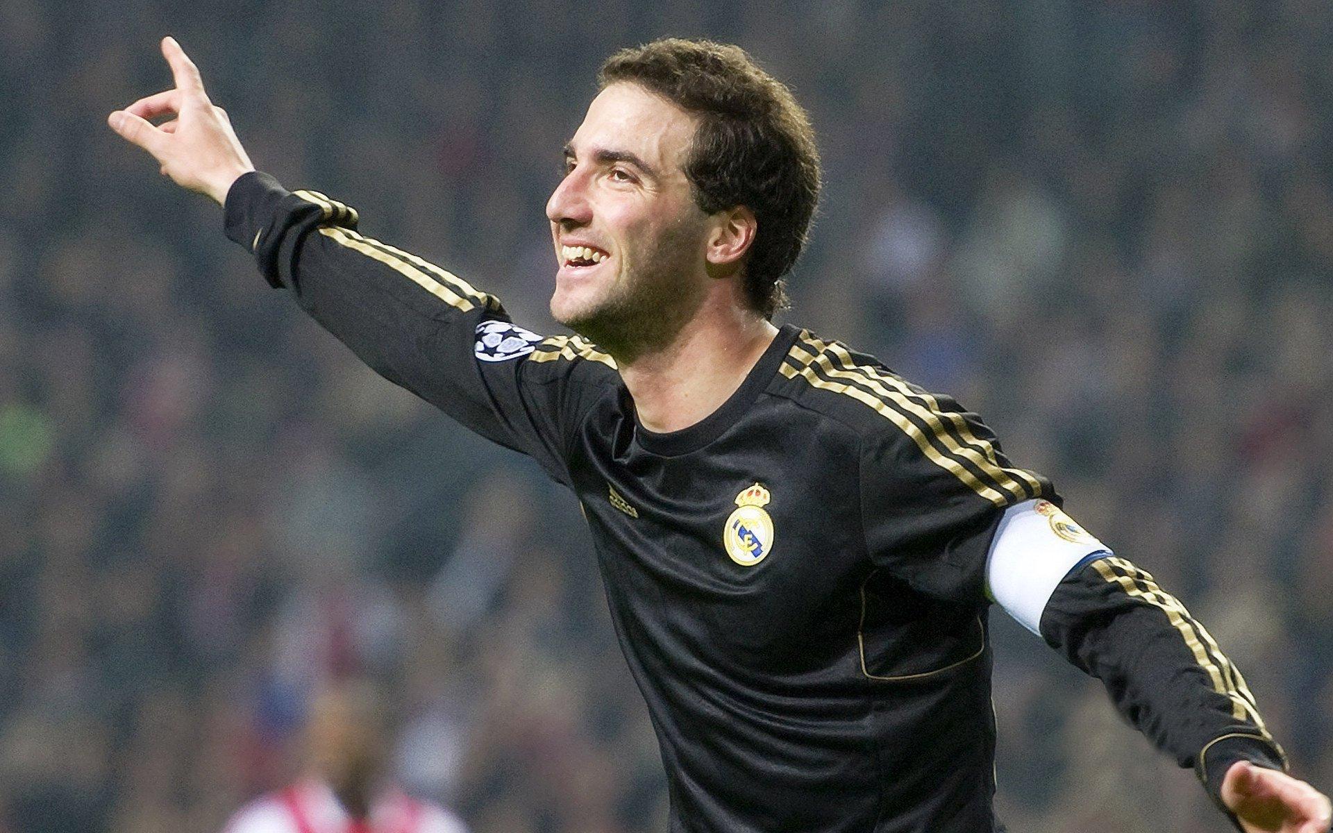 中国皮划艇队亚运会再创佳绩 包揽三金展现强劲实力